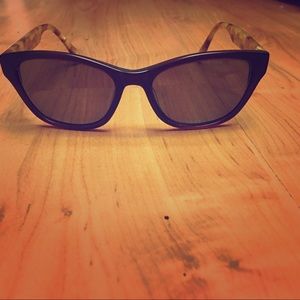 Fysh Sunglasses in dark brown and tortoise